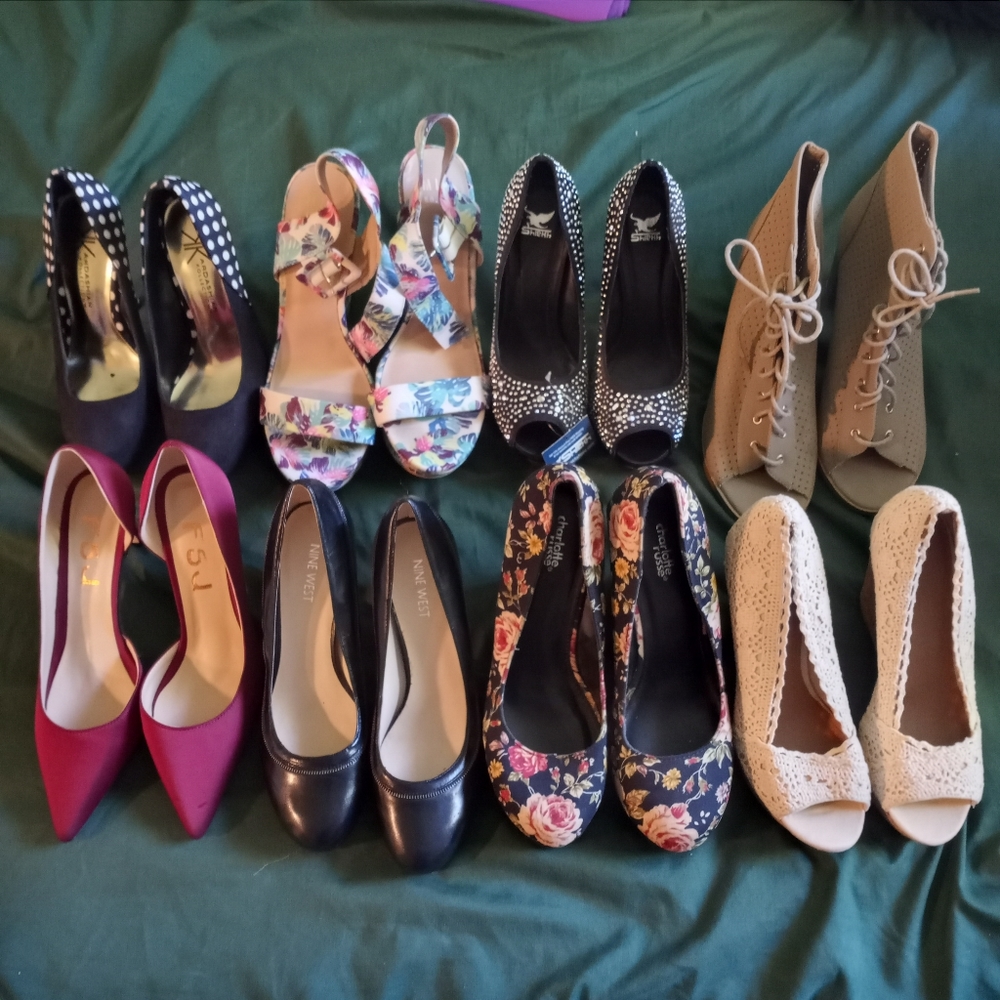 2/$10 💜 Wedges and Heels